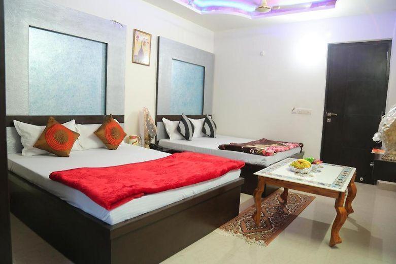 Blue Rose International, Family Hotel Agra  Exterior foto